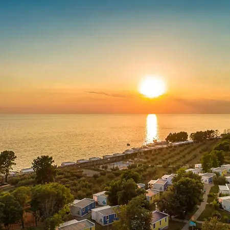 Aminess Maravea Homes בית נופש Novigrad Istria